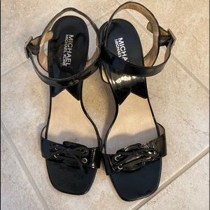 Michael Kors Blk Patent Leather Strappy Heals 9